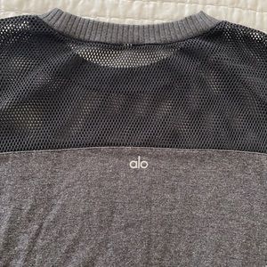 Alo long sleeve top - rare- SO CUTE